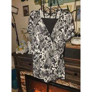 ELEMENTZ Short Sleeve Blouse Size L Black White Abstract Print